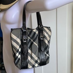 Burberry Black beat check Victoria Tote